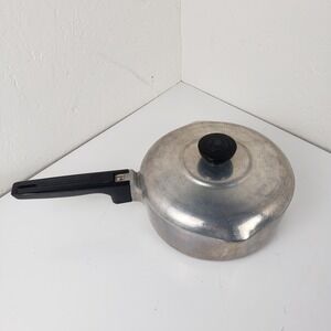 Wagner Ware Sidney O Magnalite 4672P Sauce Pan with Lid Cast Aluminum 2 Quart